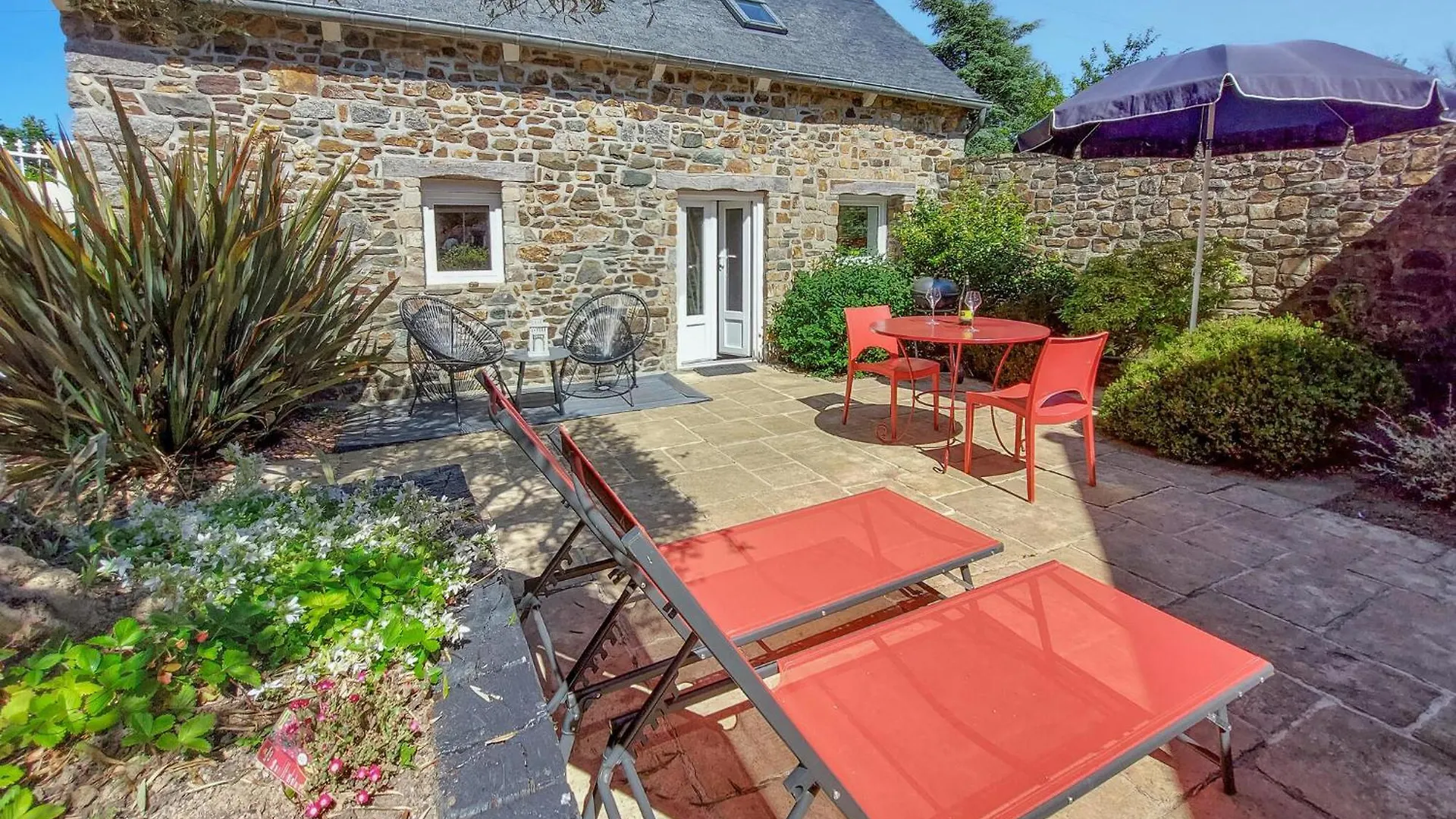 Cozy Home In Plerin With Kitchen location